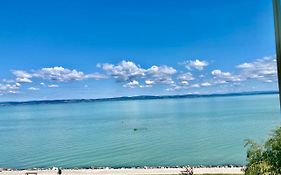 Balaton-parti luxus lakás